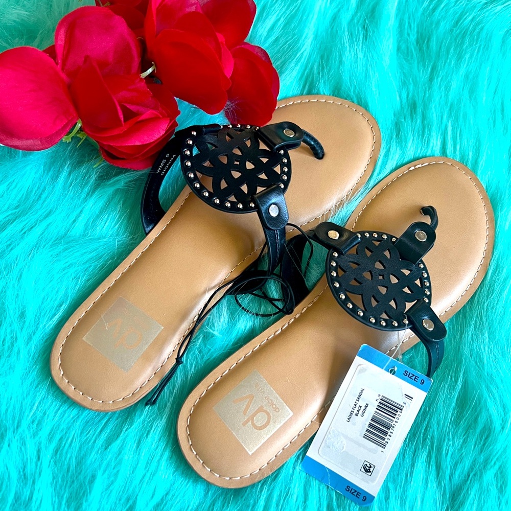 Dolce Vita Women flat sandals